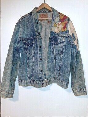 Vintage Light Wash Levi's Denim Jacket with Colorful Skull Artwork 1980's,